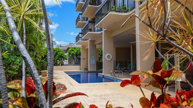 1560 Thurston Avenue 801, Honolulu, HI 96822