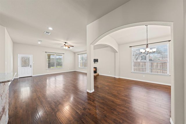 5502 Juno DR, Belton, TX 76513