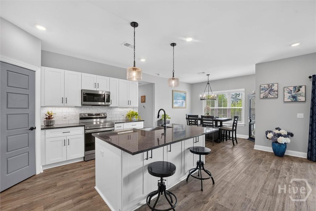 Image 18 of property listing at 14 Sweet Grass Lane, Richmond Hill, GA 31324