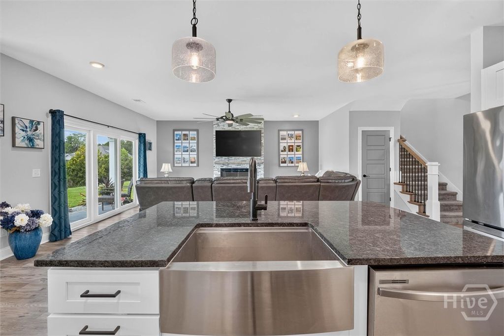 Image 21 of property listing at 14 Sweet Grass Lane, Richmond Hill, GA 31324