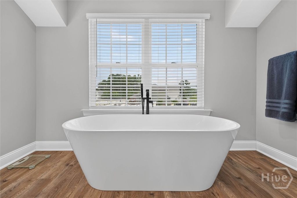 Image 30 of property listing at 14 Sweet Grass Lane, Richmond Hill, GA 31324