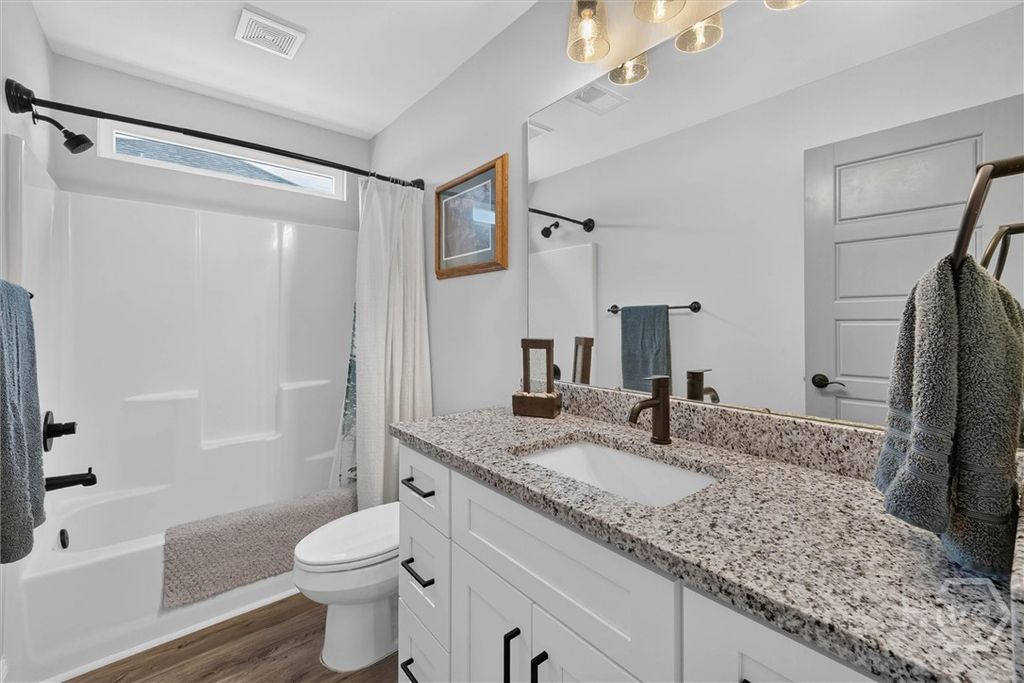 Image 35 of property listing at 14 Sweet Grass Lane, Richmond Hill, GA 31324