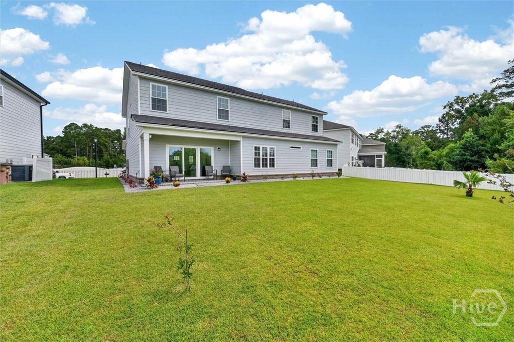 Image 40 of property listing at 14 Sweet Grass Lane, Richmond Hill, GA 31324