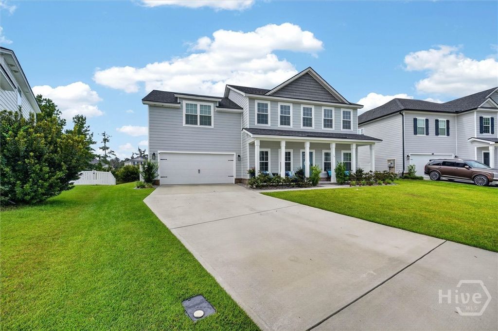 Image 9 of property listing at 14 Sweet Grass Lane, Richmond Hill, GA 31324