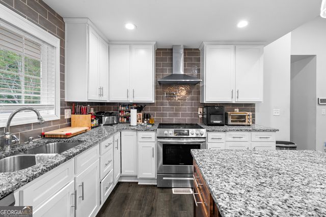 1609 Elm Ridge Way, Stone Mountain, GA 30083