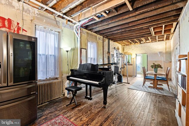 2437 BROWN ST, Philadelphia, PA 19130