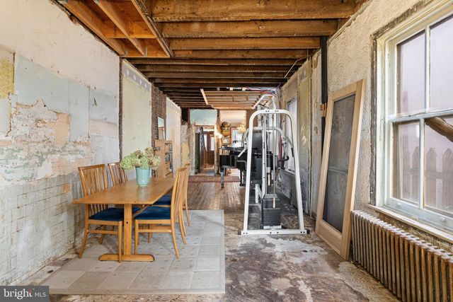 2437 BROWN ST, Philadelphia, PA 19130