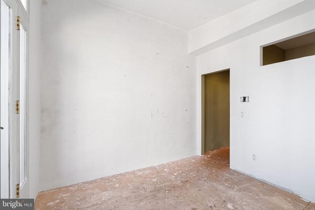 2437 BROWN ST, Philadelphia, PA 19130