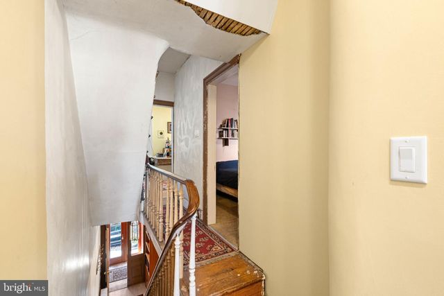 2437 BROWN ST, Philadelphia, PA 19130