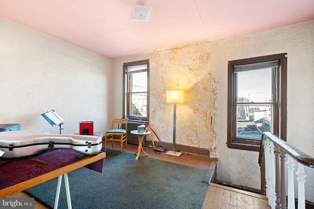 2437 BROWN ST, Philadelphia, PA 19130