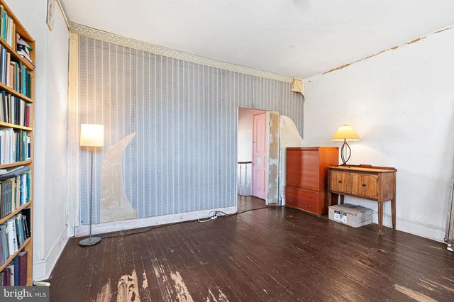 2437 BROWN ST, Philadelphia, PA 19130