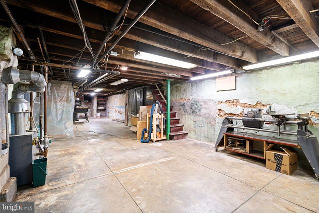 2437 BROWN ST, Philadelphia, PA 19130