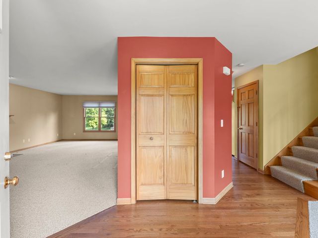 129 Devonshire Drive, Dekalb, IL 60115