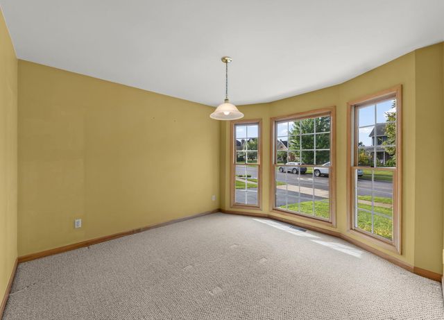 129 Devonshire Drive, Dekalb, IL 60115