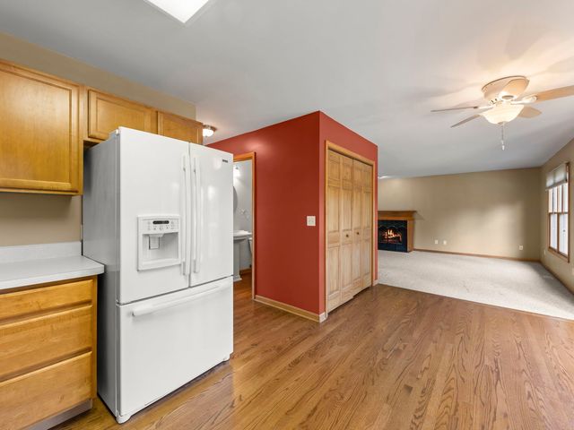 129 Devonshire Drive, Dekalb, IL 60115