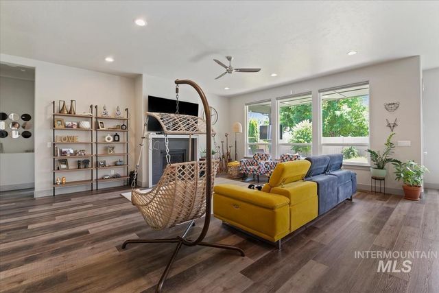 2883 E Mores Trail Dr., Meridian, ID 83642