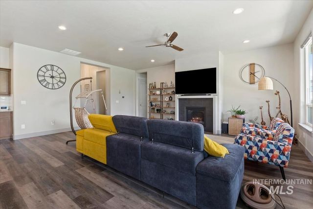 2883 E Mores Trail Dr., Meridian, ID 83642