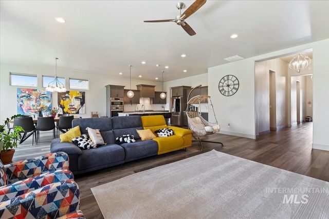 2883 E Mores Trail Dr., Meridian, ID 83642