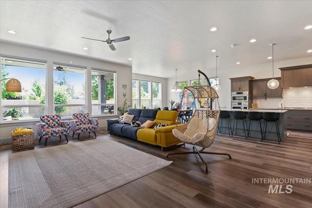 2883 E Mores Trail Dr., Meridian, ID 83642