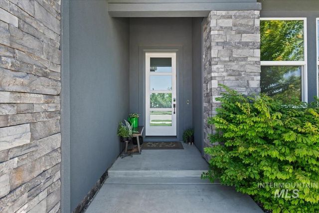 2883 E Mores Trail Dr., Meridian, ID 83642