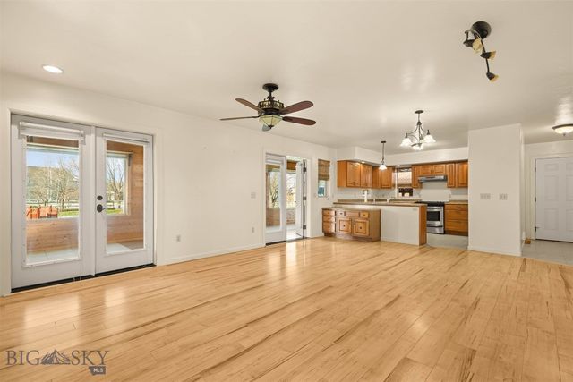 321 E Tobiano Trail, Belgrade, MT 59714