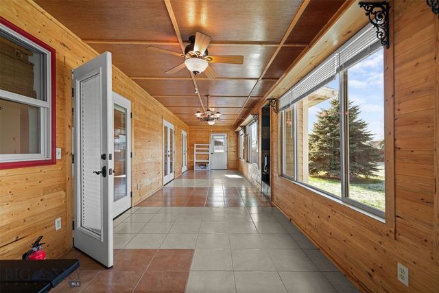 321 E Tobiano Trail, Belgrade, MT 59714