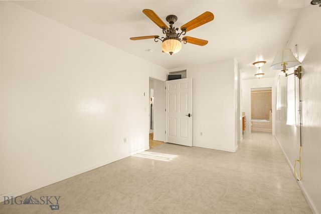 321 E Tobiano Trail, Belgrade, MT 59714