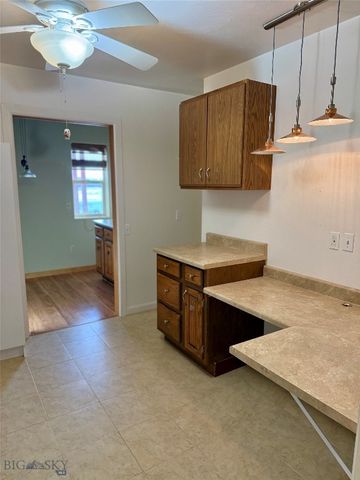 321 E Tobiano Trail, Belgrade, MT 59714