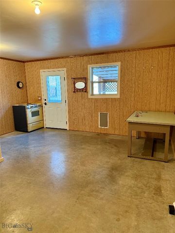 321 E Tobiano Trail, Belgrade, MT 59714