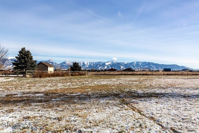 321 E Tobiano Trail, Belgrade, MT 59714