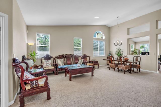 9516 Grasmeer Way, Elk Grove, CA 95624