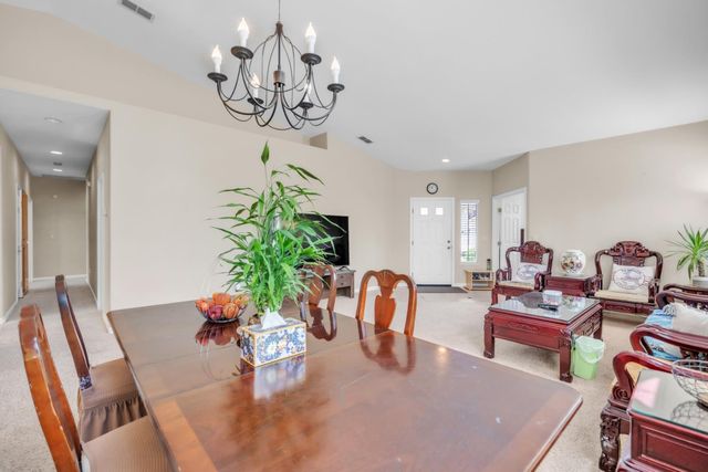 9516 Grasmeer Way, Elk Grove, CA 95624