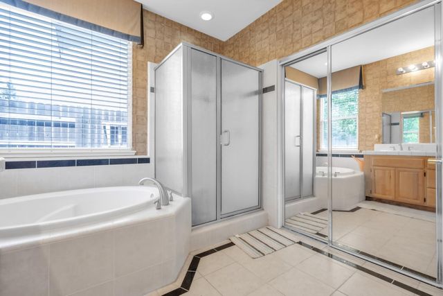 9516 Grasmeer Way, Elk Grove, CA 95624