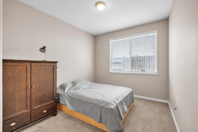 9516 Grasmeer Way, Elk Grove, CA 95624