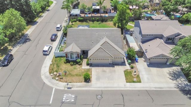 9516 Grasmeer Way, Elk Grove, CA 95624
