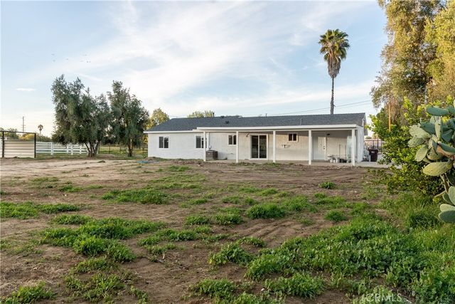 20265 Woodward, Perris, CA 92570