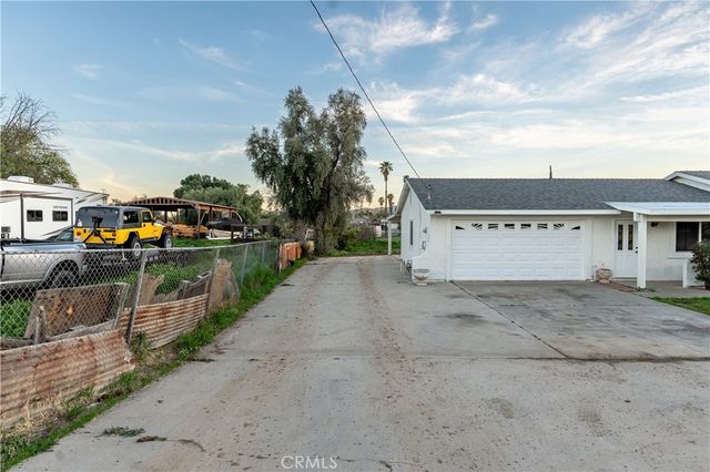 20265 Woodward, Perris, CA 92570