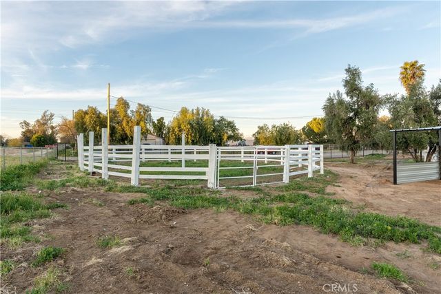 20265 Woodward, Perris, CA 92570