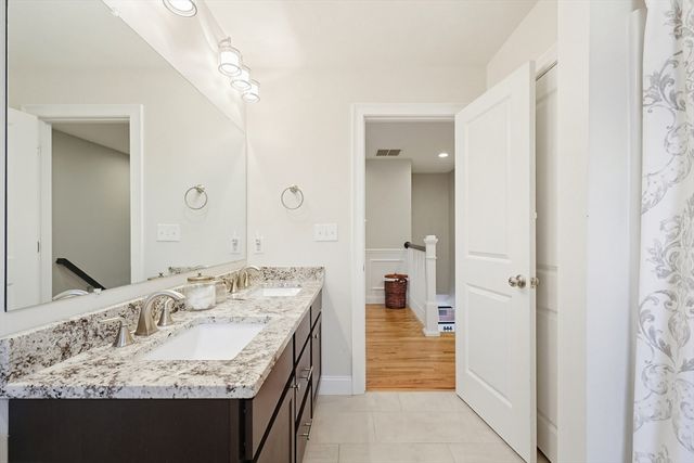 222 Oak St, Ashland, MA 01721