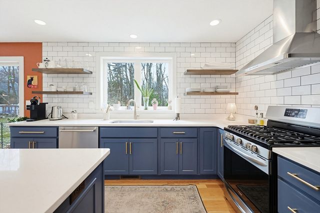 222 Oak St, Ashland, MA 01721