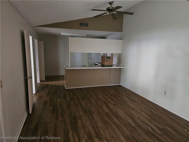 1007 W Pleasant Street 1, Avon Park, FL 33825