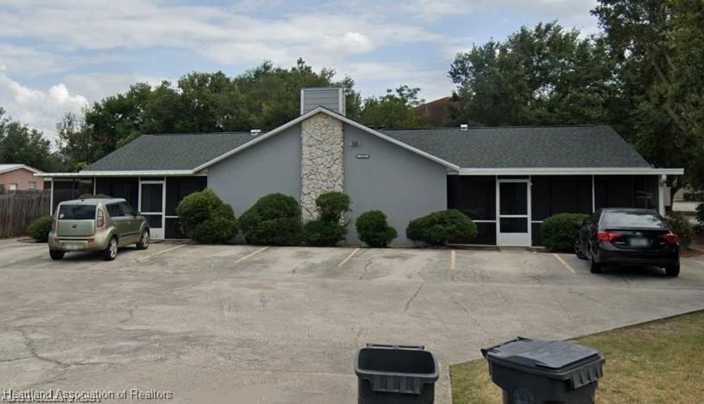 1007 W Pleasant Street 1, Avon Park, FL 33825