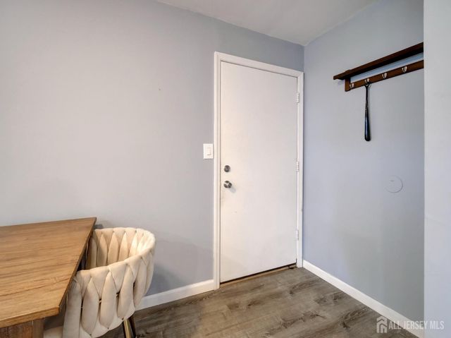 32-A Woodedge Avenue 8, Edison, NJ 08817