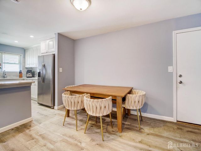 32-A Woodedge Avenue 8, Edison, NJ 08817