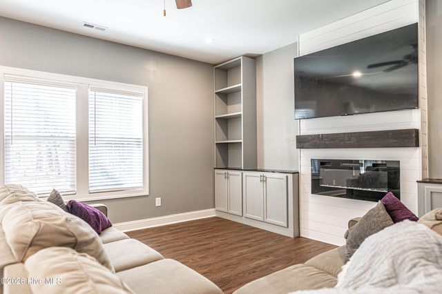 369 Moss Pink Drive, Vass, NC 28394