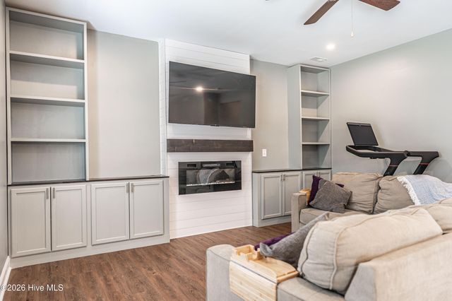 369 Moss Pink Drive, Vass, NC 28394