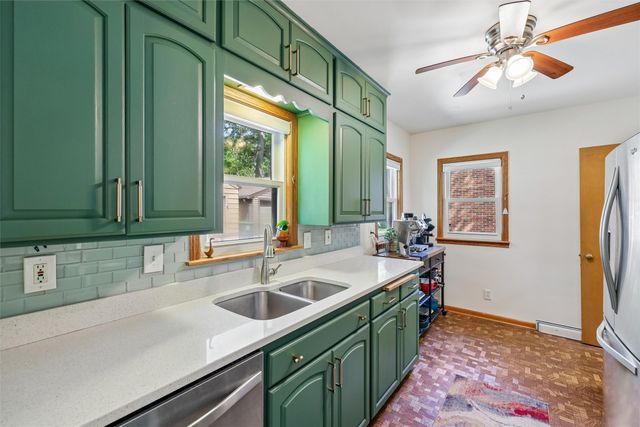 2900 34th Street, Des Moines, IA 50310