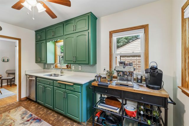 2900 34th Street, Des Moines, IA 50310