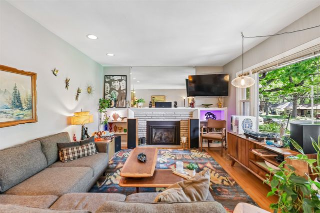 2900 34th Street, Des Moines, IA 50310