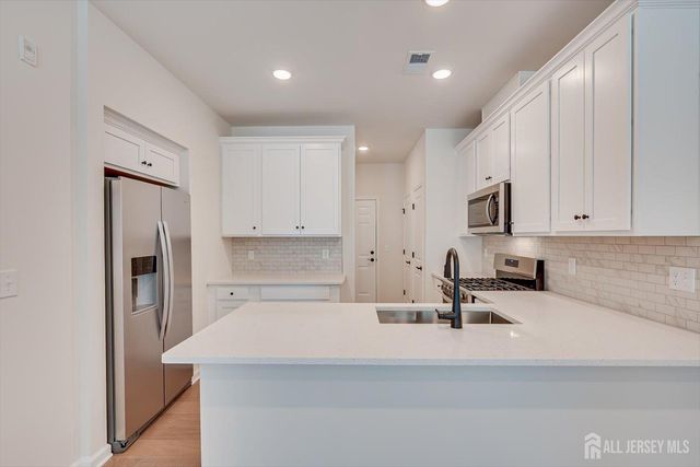 317 Sadie Circle, New Brunswick, NJ 08901